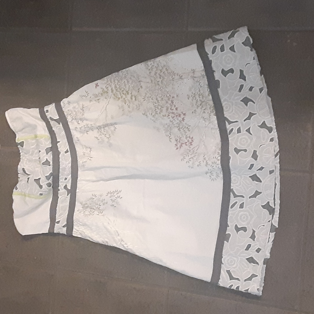kimchi blue strappless dress, women's medium, white with flowers